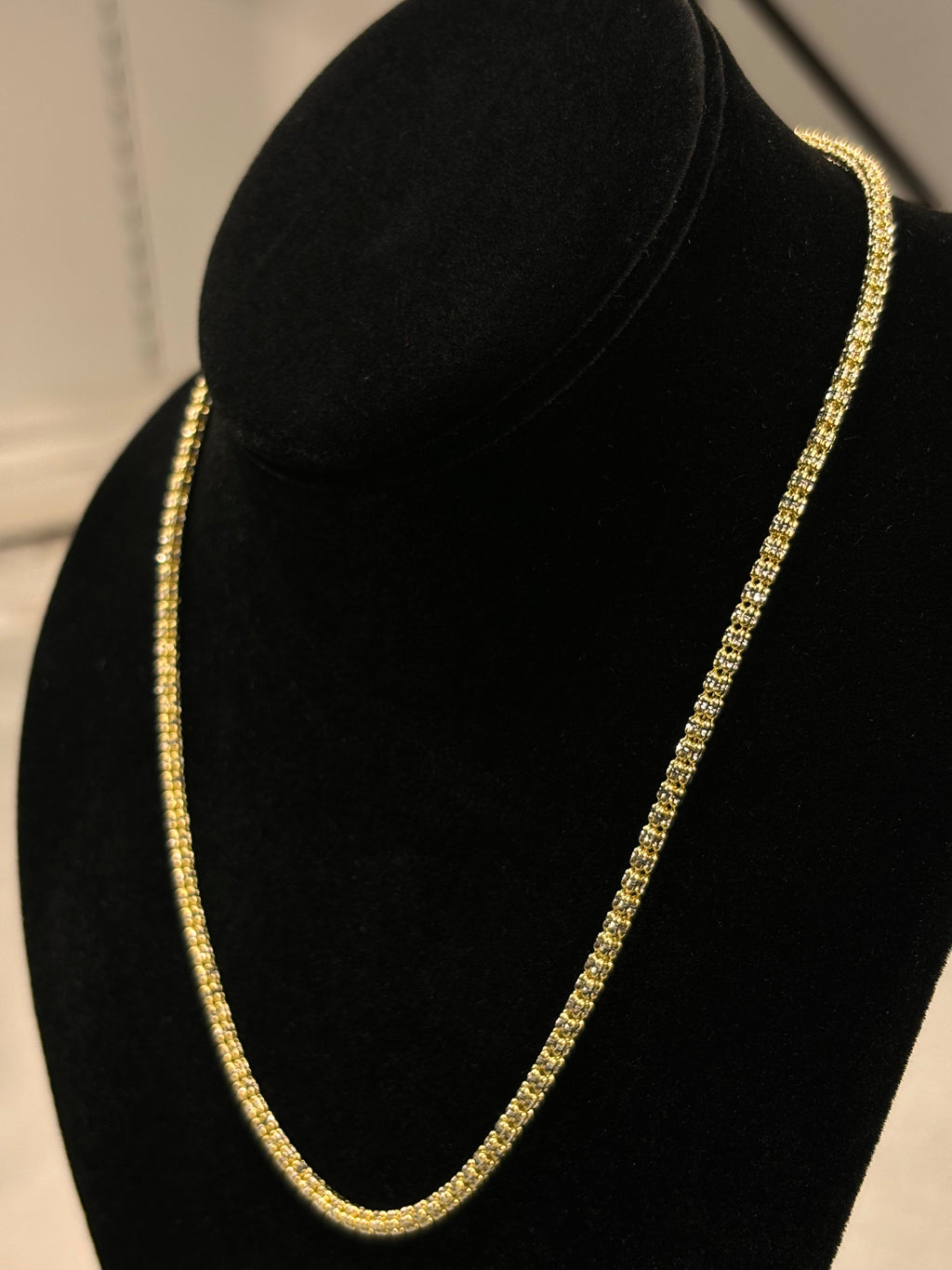 Elegant Twisted Rope Gold Chain Necklace