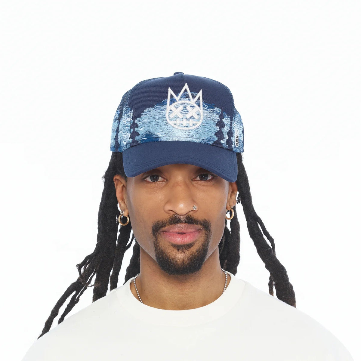 Cult's Mesh Back Trucker Hat "Mountains" In Dark Navy 626BC-CH60A