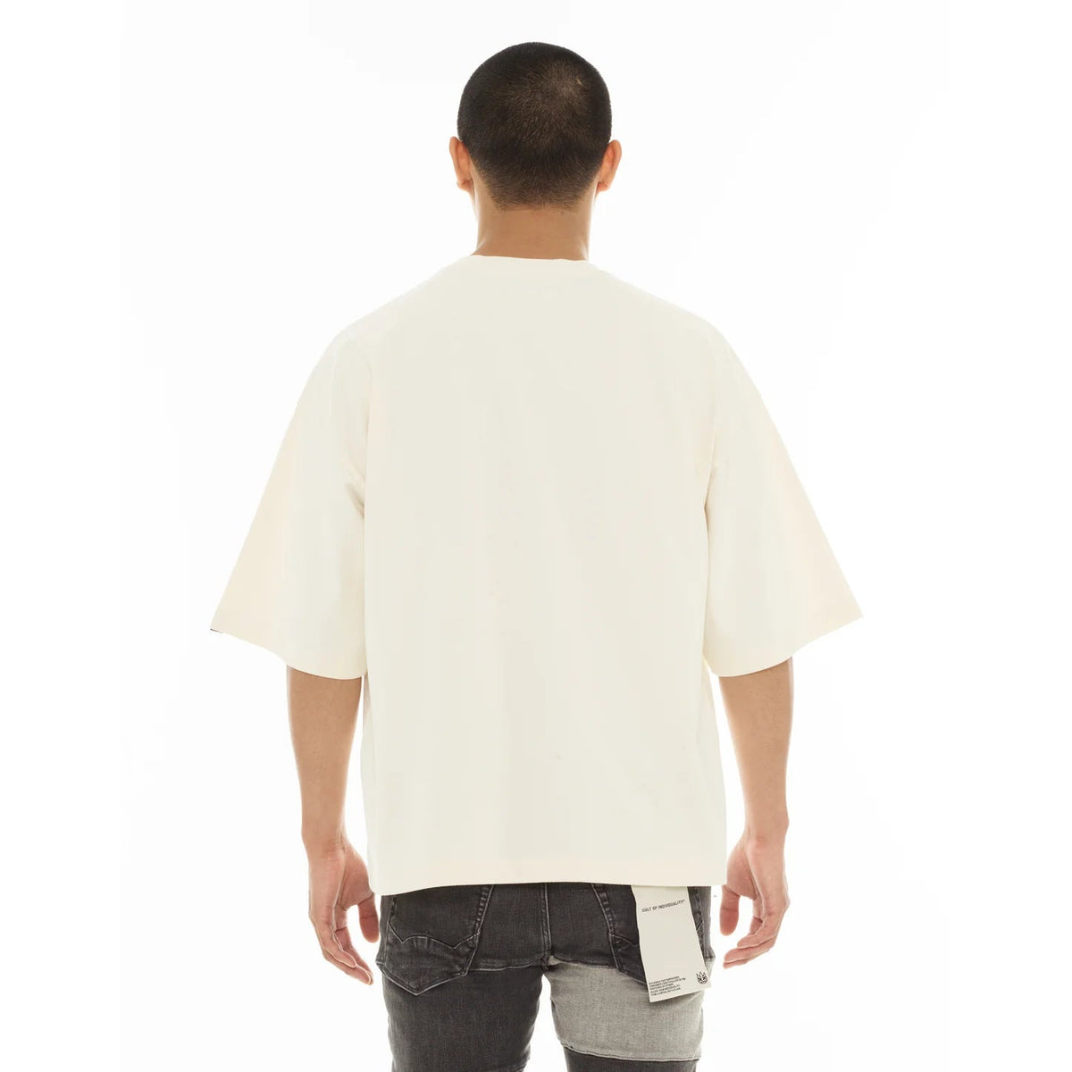 Cult's Oversized Short Sleeve Crew Neck Tee "Scribble Logo" in Winter White S626A5-K39A