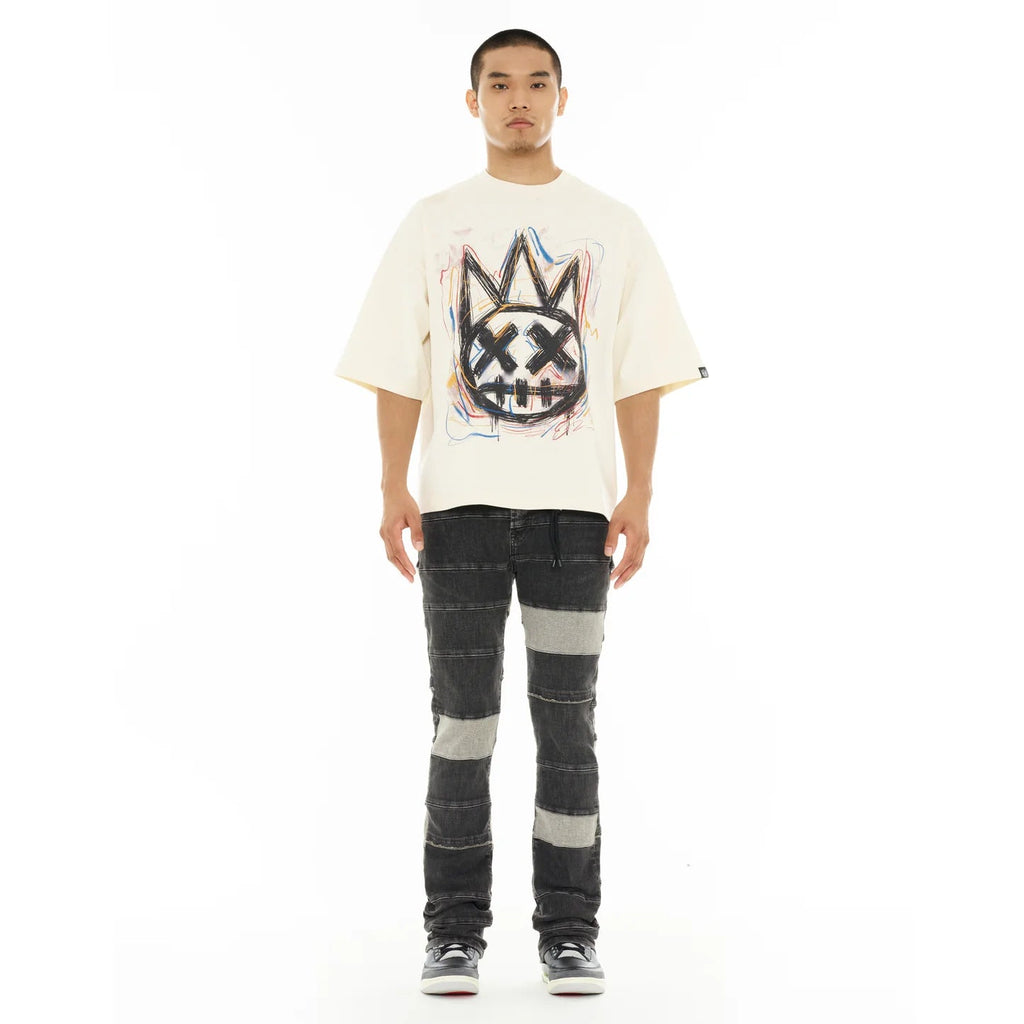 Cult's Oversized Short Sleeve Crew Neck Tee "Scribble Logo" in Winter White S626A5-K39A