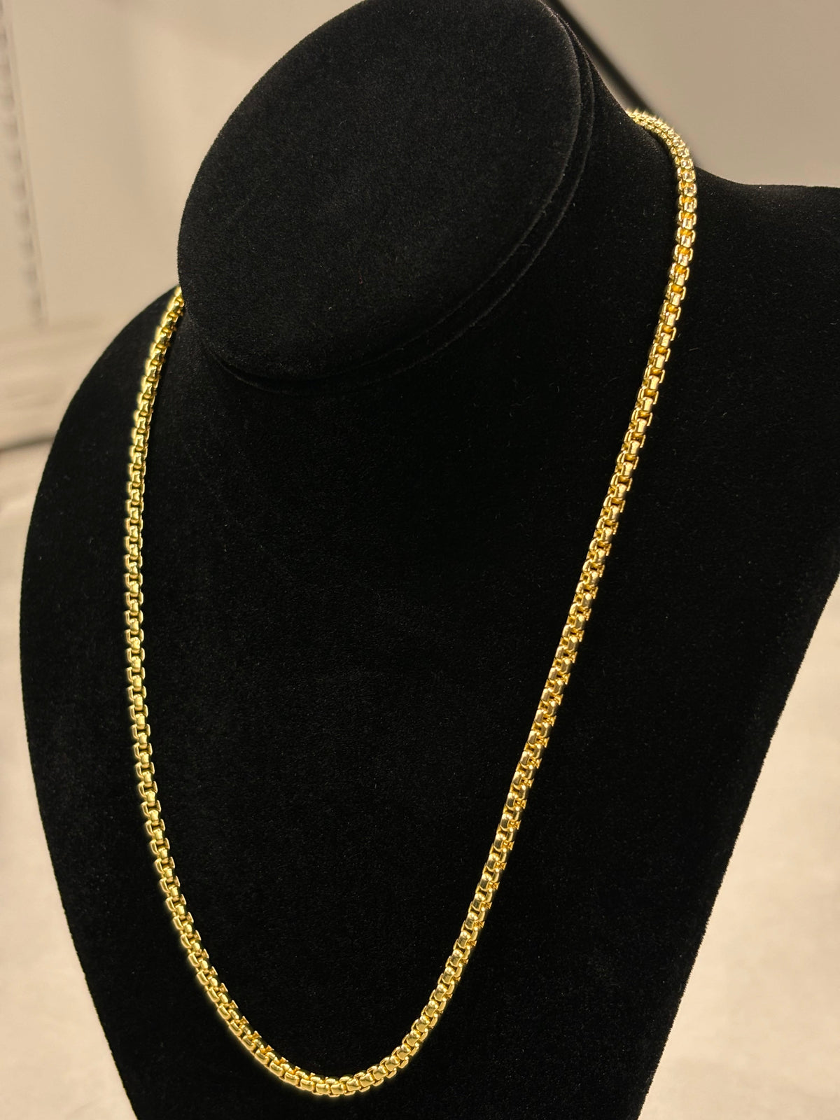 Sleek Gold Box Chain Necklace