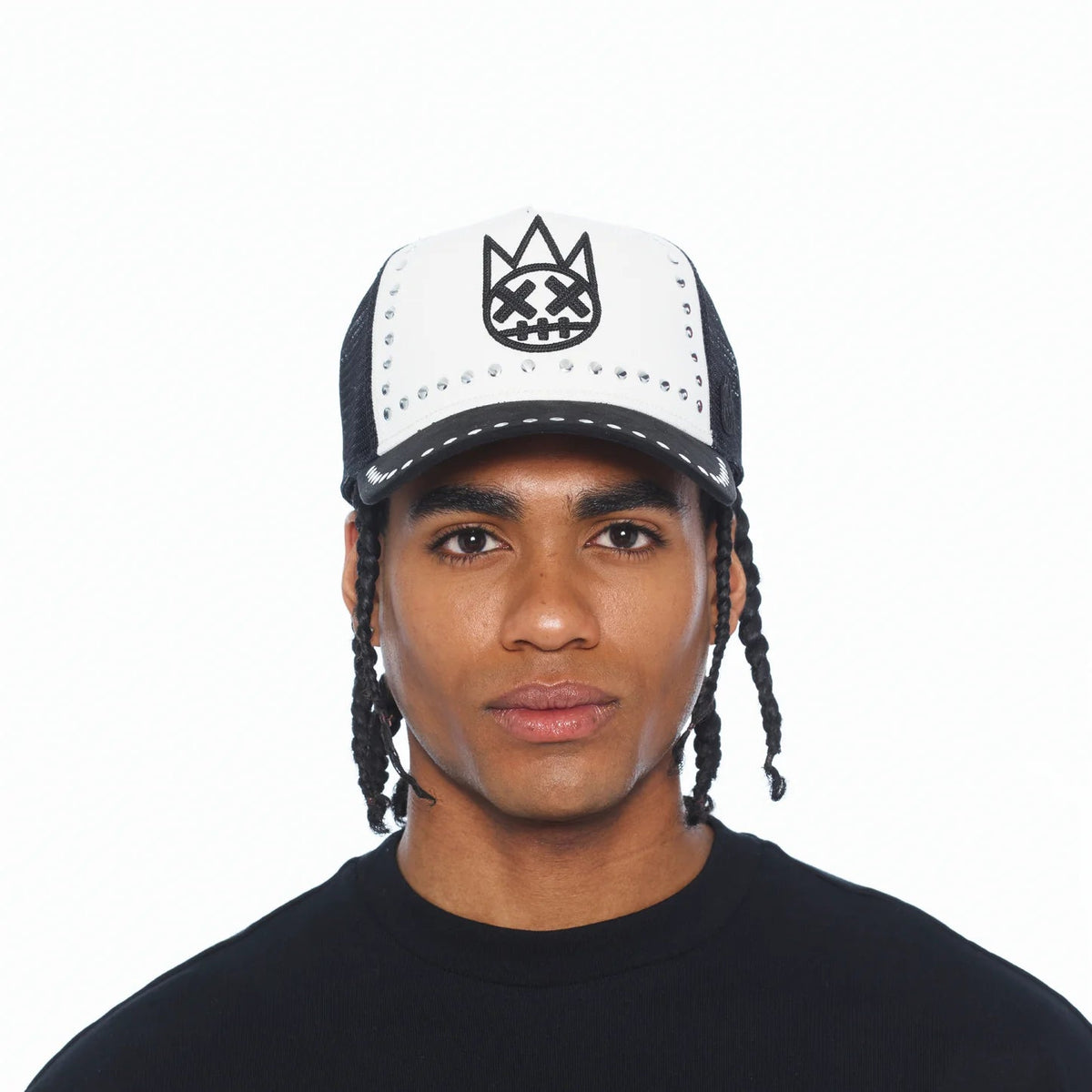 Cult's Mesh Back Trucker Hat "Divine Sounds" In Black/White 626BC-CH59A