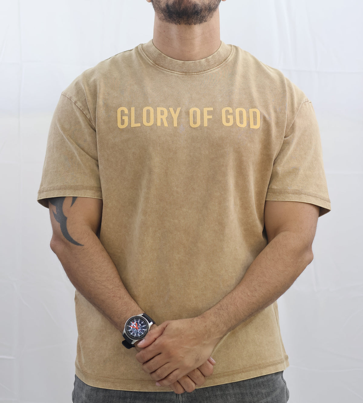 Glory of God Oversized T-Shirt - in Light Brown
