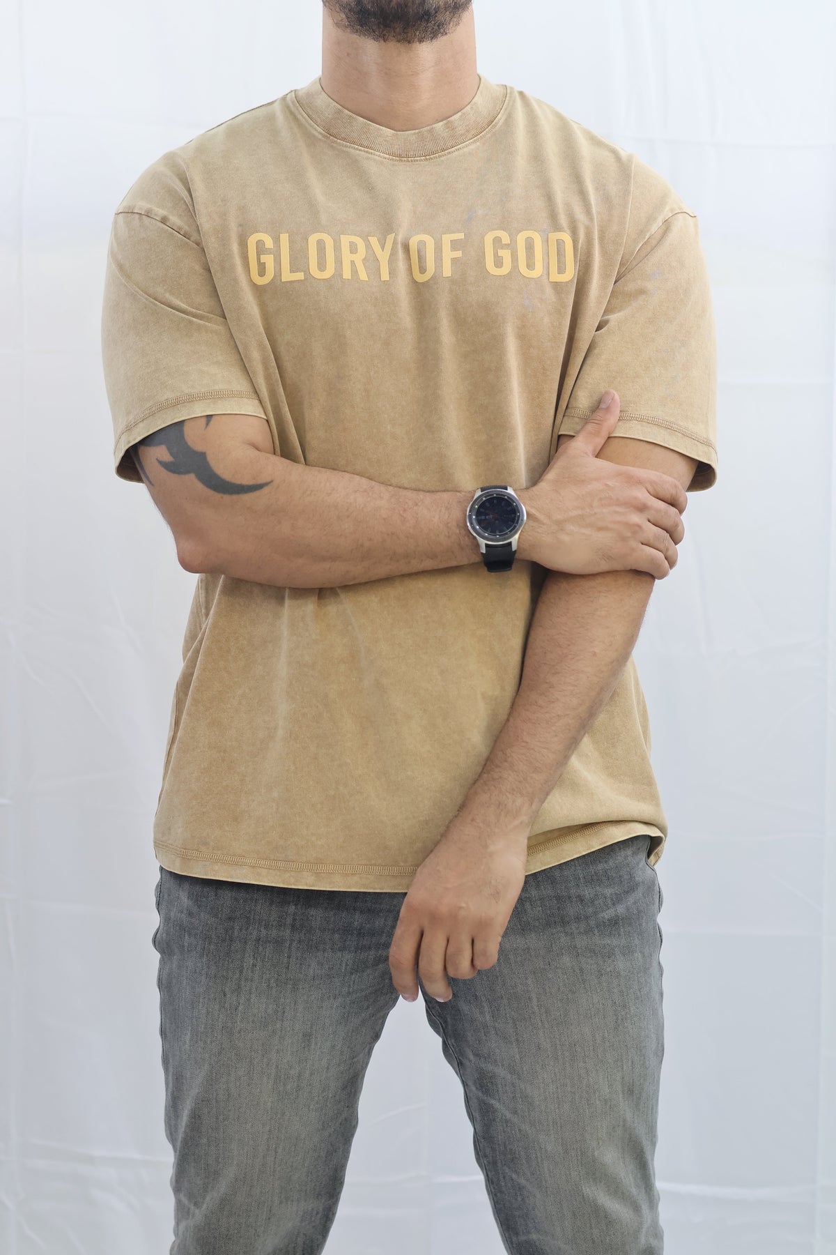Glory of God Oversized T-Shirt - in Light Brown